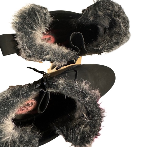 Khombu Lindsay Women’s All Weather Black Suede Leather Winter Boots Sz 6.5 - Picture 4 of 5